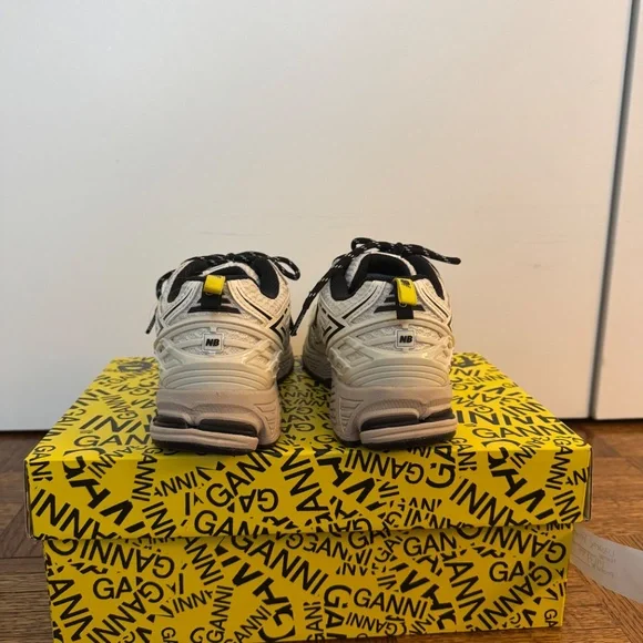GANNI x New Balance 1906R - Picture 7 of 14